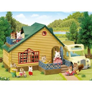 Sylvanian Families Log Cabin Gift Set (Green Roof) - SF5610