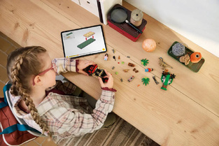 LEGO Jurassic World Raptor Off-Road Escape - 76972