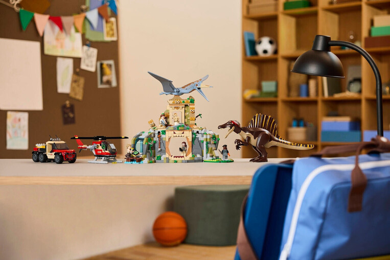 LEGO Jurassic World Spinosaurus & Quetzalcoatlus Air Mission - 76976