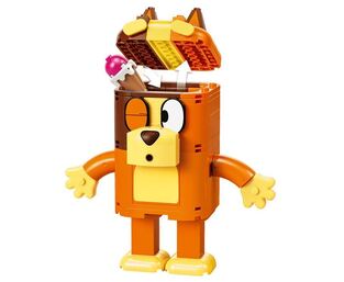 LEGO Bluey Brick-Built Bluey Family - 11217