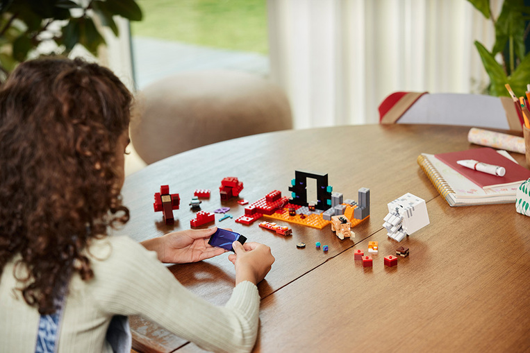 Lego Minecraft The Nether Portal Ambush - 21255