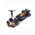 Bburago Race - Oracle Red Bull Formula1 RB19 with Driver 1/24 - 18/28036