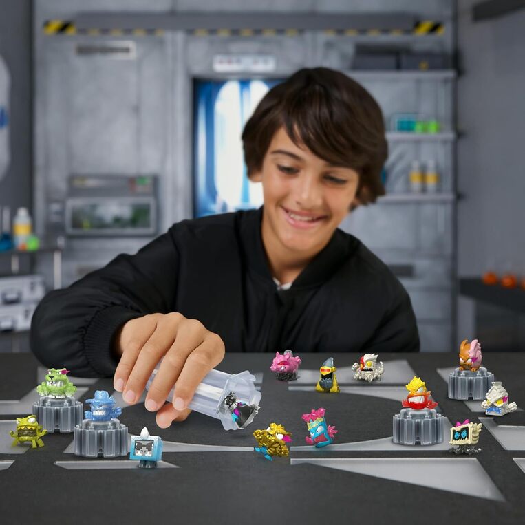 MrBeast Lab Swarms Mega Hyper Fusion Series 4 - Mega Lab Pack - MOTO24788