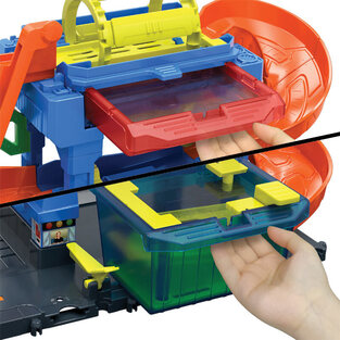 Hot Wheels City Tunnel Twist Car Wash - HTN80