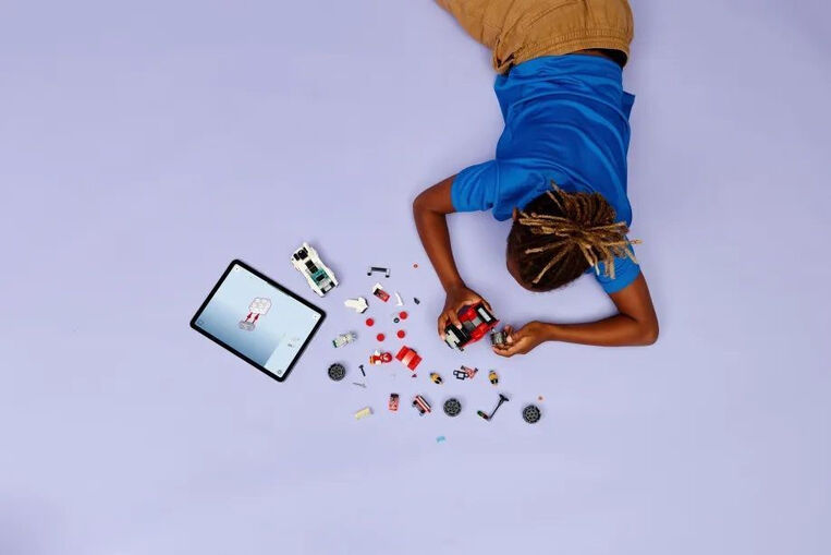 LEGO Sonic The Hedgehog Silver's Car Vs. Knuckles' Monster Truck - 77118