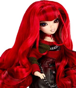 Mirror Mi Blaze Maxx Fashion Doll With Accessories - 253471EUC