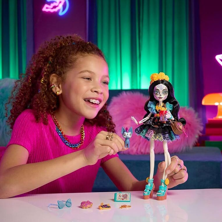 Monster High Skelita Cavaleras Doll - JHK34