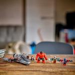 LEGO Super Heroes Captain America vs. Red Hulk Battle - 76292