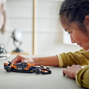 Lego Speed Champions Mclaren F1® Team Mcl38 Race Car 
