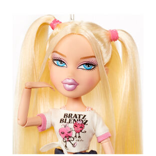 Bratz Stylin Cloe doll + T-Shirt - 544869