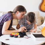 CircuitMess Sparkly DIY Robot Car - 3859894145109