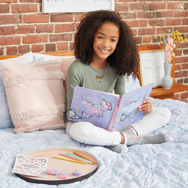 Make It Real Butterfly All-In-1 Sketching Set - FK12025