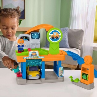 Fisher-Price Little People Fillin' Fun Service Station - JJY97