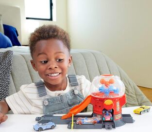 Hot Wheels City - Downtown Candy Shop - JBM62