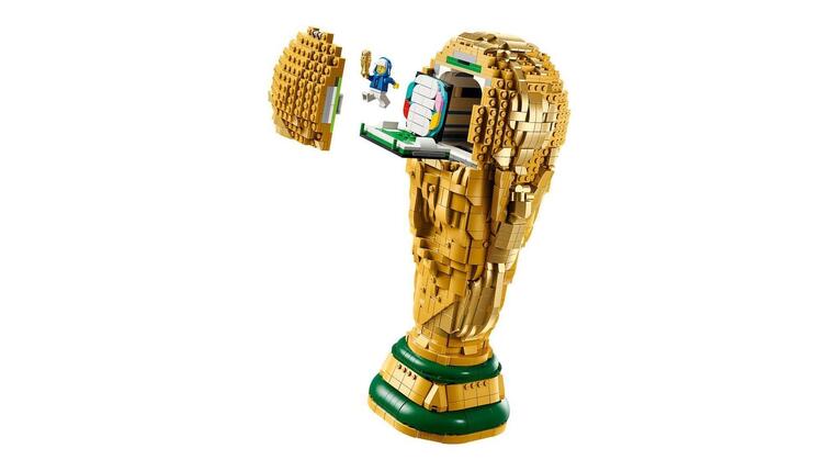 LEGO® Editions FIFA World Cup™ Official Trophy - 43020