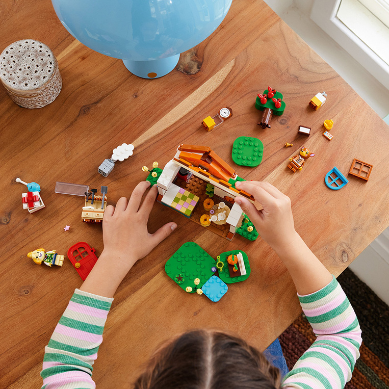 LEGO Animal Crossing Isabelle's House Visit - 77049