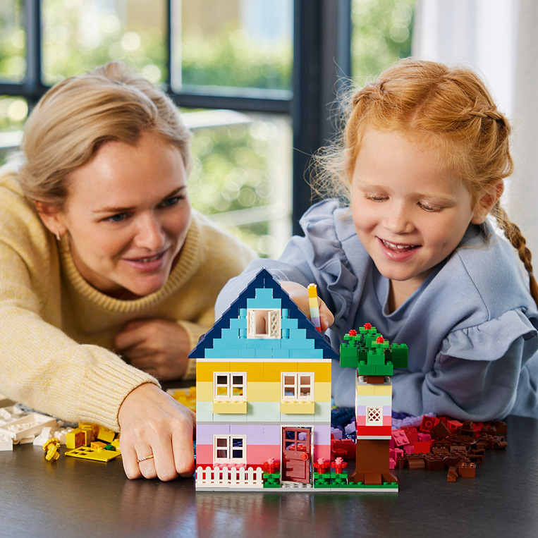 Creative Houses 