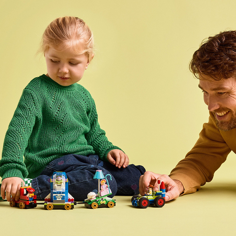 43264 Toy Story Celebration Train & Rc Car 