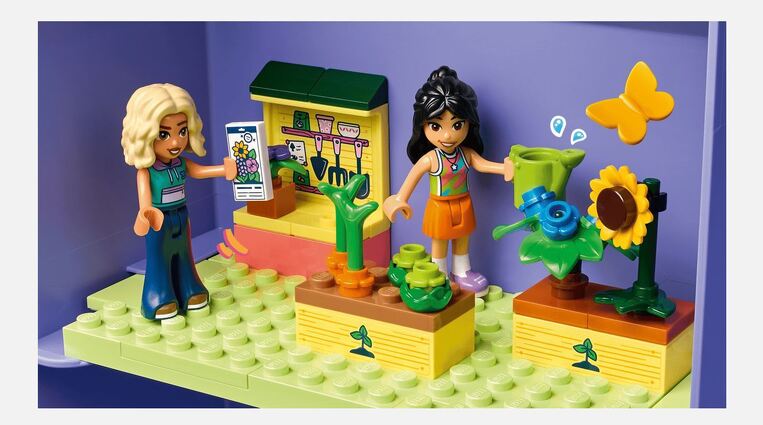 LEGO Friends Creative Dollhouse Suitcase - 42697