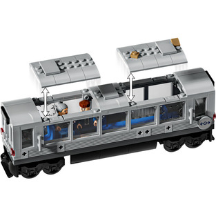LEGO Marvel Spider-Man vs. Doc Ock Subway Train Scene - 76321 