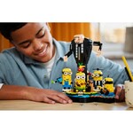 Lego Minions Brick-Built Gru And Minions - 75582