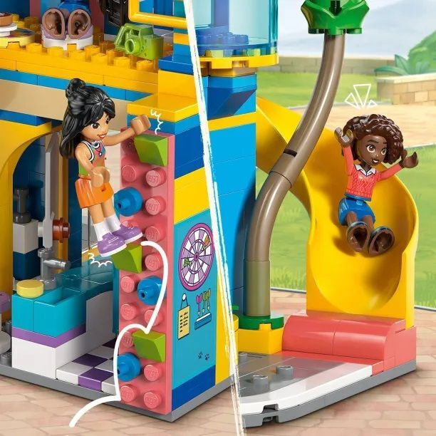 LEGO Friends Heartlake City Friends Club House - 42689