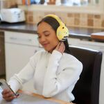 Squishmallows Sunny The Bee – Λούτρινα Ασύρματα Παιδικά Ακουστικά Mε Μικρόφωνο - 122230