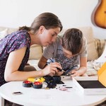 CircuitMess Sparkly DIY Robot Car - 3859894145109