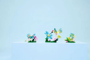LEGO Creator 3 in 1 Wild Animals: Colorful Hummingbird - 31384