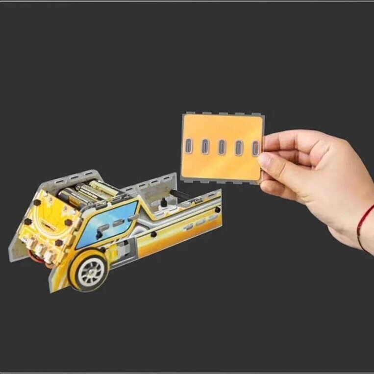 CircuitMess Sparkly DIY Robot Car - 3859894145109