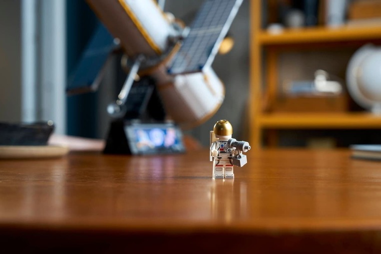 LEGO Hubble Space Telescope - 11382