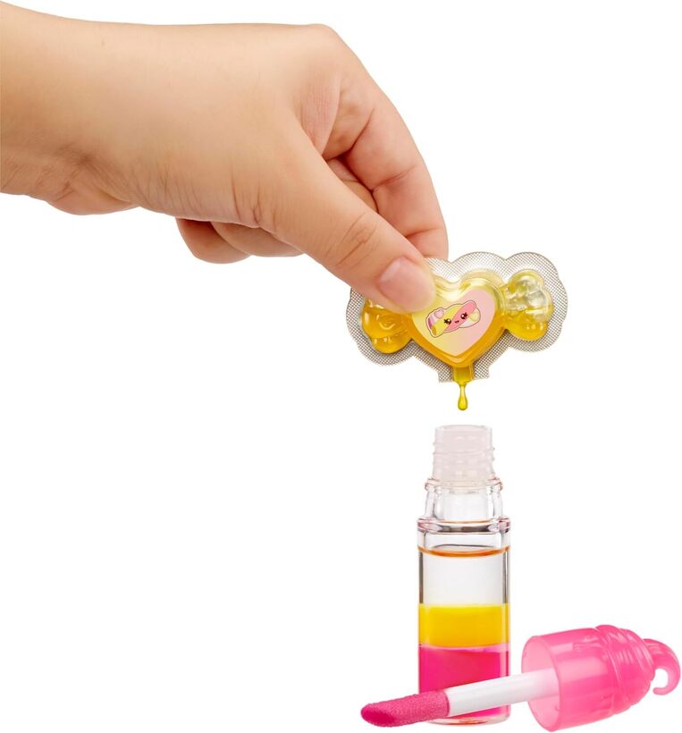 Yummiland Lip Gloss Doll: Mystery Color Change - Mila Mallows - 546559EUC