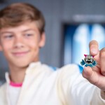 MrBeast Lab Swarms Test Tube Mε 2 Micro Beasts Φιγούρες Έκπληξη - GP24702