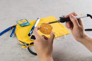 CircuitMess Circuit Pet Κατασκευή Ψηφιακού Κατοικιδίου - 3859893644634