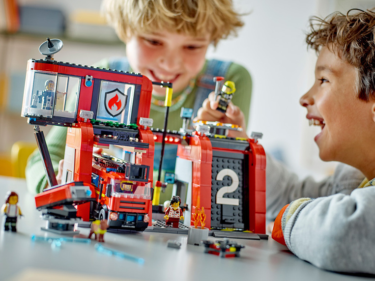 Lego City Fire Station With Fire Truck - 60414