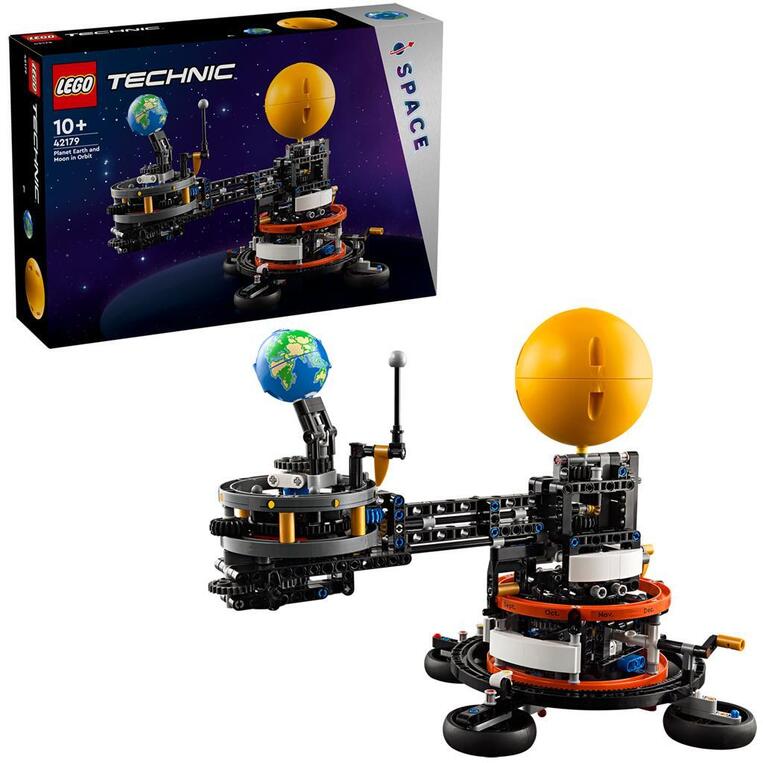 Lego Technic Planet Earth and Moon in Orbit - 42179