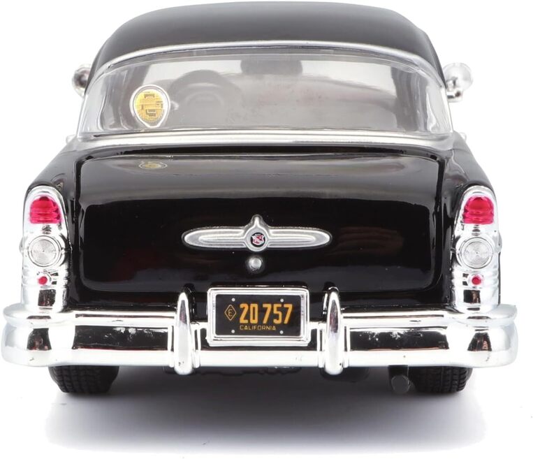 Maisto 1:26 1955 Buick Century Diecast Vehicle - 48/31295