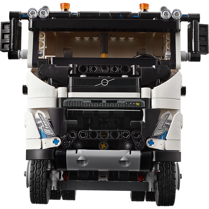 Volvo Fmx Truck & Ec230 Electric Excavator 