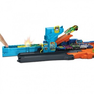Hot Wheels City Transforming Stunt Garage 2 in 1 Playset - JHL94