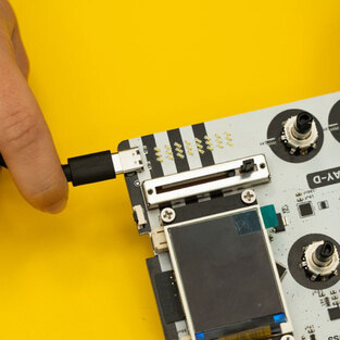 CircuitMess Jay-D: DIY DJ Mixer Kit - 3859893644191