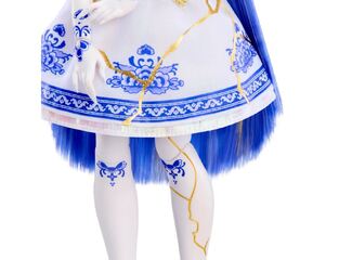 Mirror Mi Suki Marigold Fashion Doll With Accessories - 255253EUC