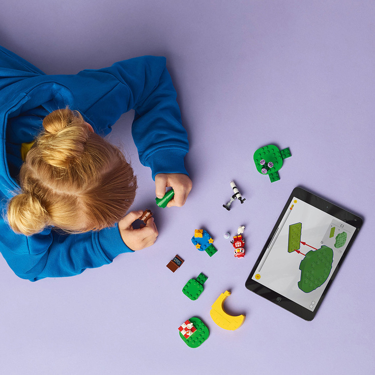 LEGO Animal Crossing Stargazing With Celeste - 77053