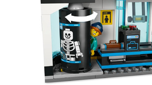 LEGO City Airport With Airplane - 60502