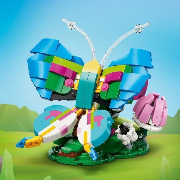 LEGO Creator 3 in 1 Wild Animals: Colorful Hummingbird - 31384