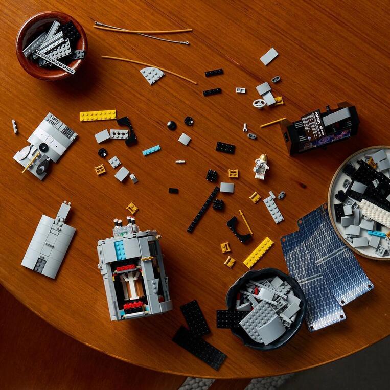 LEGO Hubble Space Telescope - 11382
