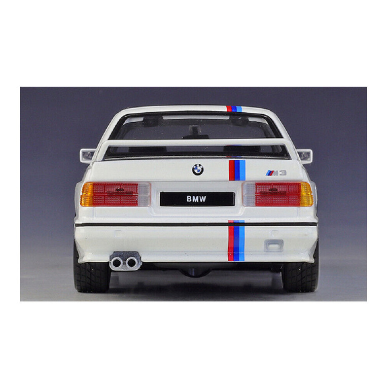 Bburago BMW 3 Series M3 white 1:24 - 18/21100