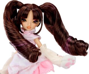Mirror Me Akiko Kittyama Fashion Doll With Accessories - 253488EUC 