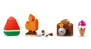 LEGO Bluey Brick-Built Bluey Family - 11217