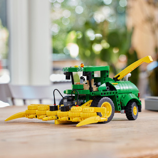 Lego Technic John Deere 9700 Forage Harvester - 42168