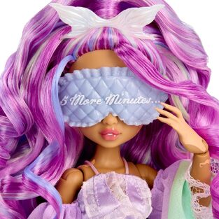 Mirror Mi Luna Skye Fashion Doll with Accessories - 253495EUC